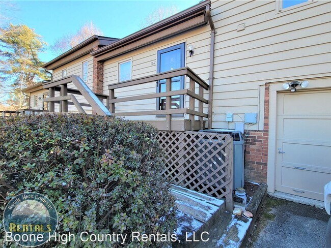 Building Photo - 1 br, 1.5 bath House - 167 Juniper Drive