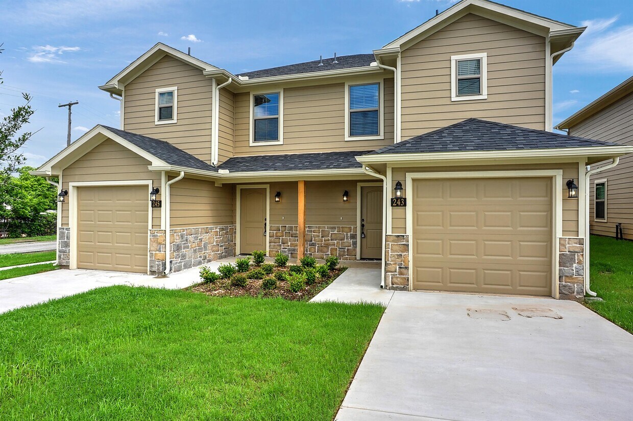 243 W Forest Ave, Sherman, TX 75090 House Rental in Sherman, TX