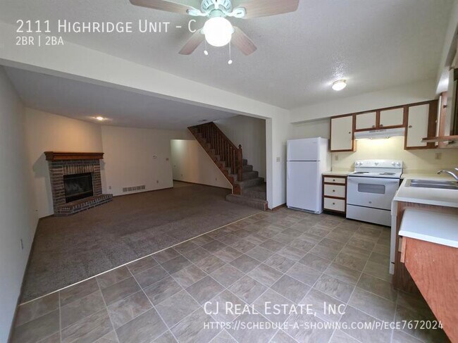 Building Photo - 2111 Highridge Dr