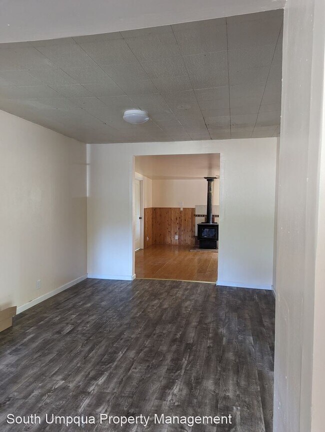 Building Photo - 3 br, 1 bath House - 721 NE Maple Ave