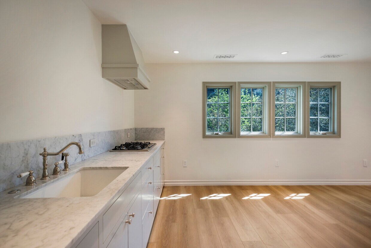 Foto principal - 3132 Belden Dr