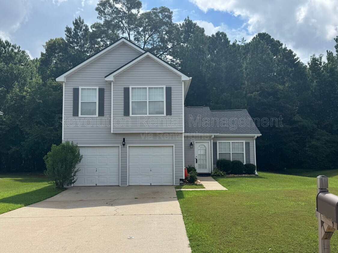 Primary Photo - 1618 Village Pl Cir NE