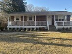 Foto principal - 179 James Hawkins Rd