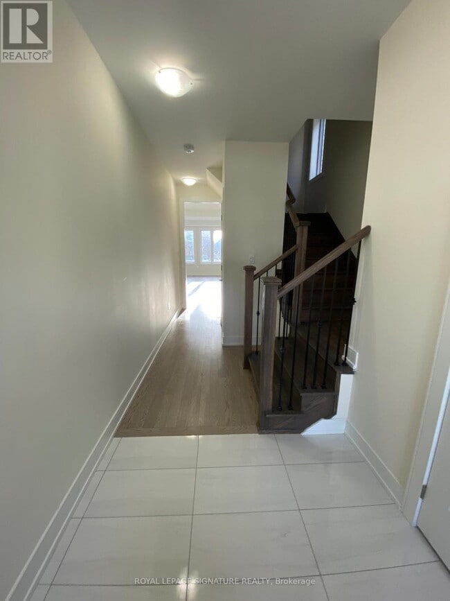 Building Photo - 26 Mundell Rd