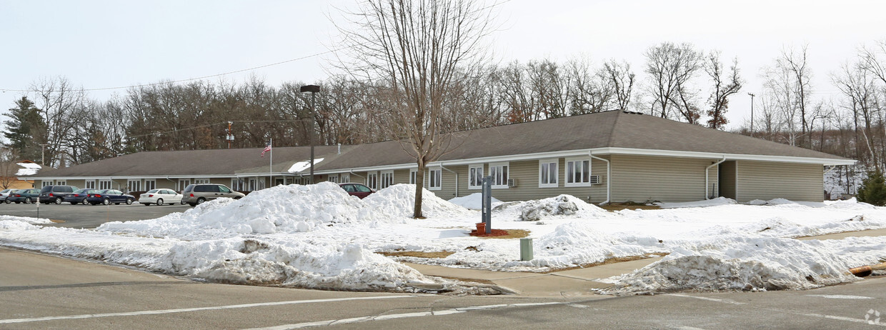 Building Photo - Covenant Place
