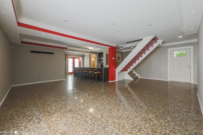 Building Photo - 405 Rivard Blvd