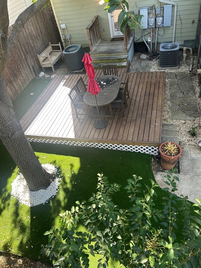 Building Photo - 5219 Richard Ave