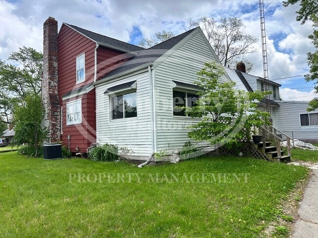 Building Photo - 1027 Secor Rd