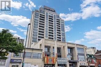 Building Photo - 90 George St