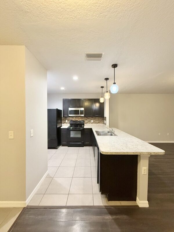 Foto del edificio - 9826 Hound Chase Dr