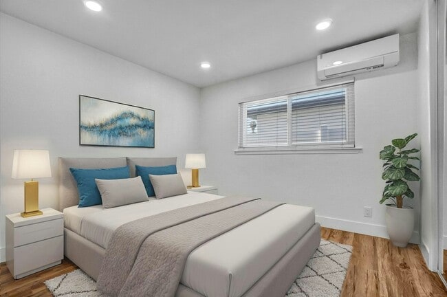 Foto del edificio - 18421 Patterson Ln