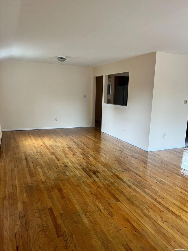 Building Photo - 90-52 Borkel Pl