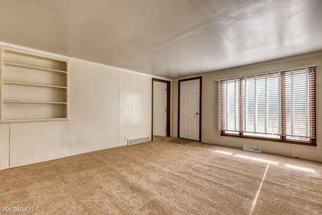 Foto del edificio - 3 br, 1 bath House - 23081 Springbrook Dr