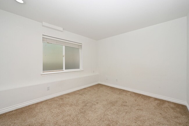 Building Photo - 3-Story Greenlake Home - Private Yard and ...