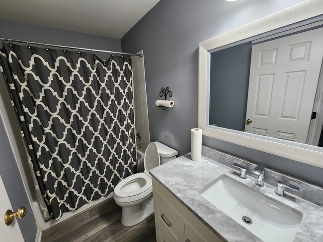 Building Photo - 1411 Quincy Bridge Ct