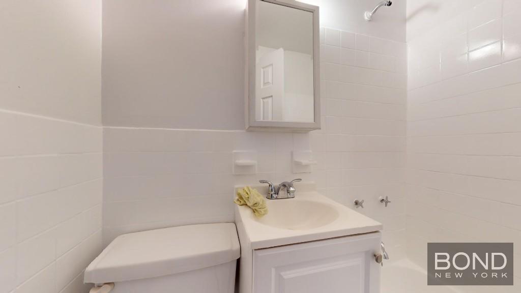 Building Photo - 255 East 61th Street