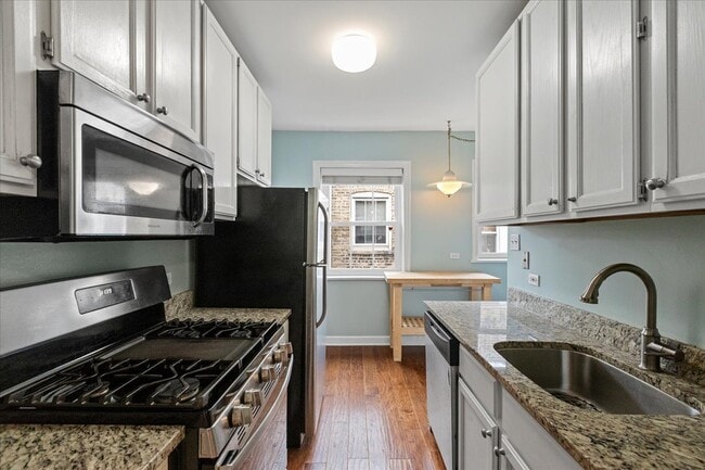 Foto del edificio - 1439 W Elmdale Ave