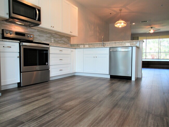 Building Photo - TIERRA VERDE - Updated Unfurn. Annual - 3 ...
