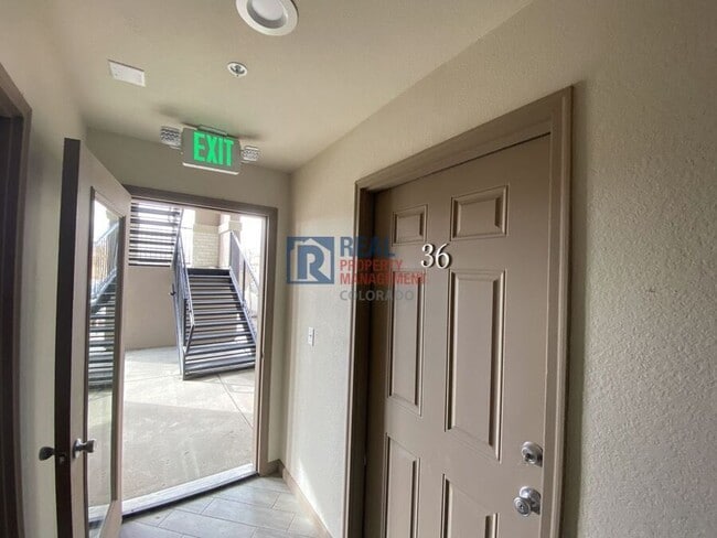 Foto del edificio - 875 E 78th Ave