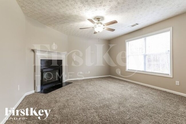 Foto del edificio - 650 Castlebrooke Dr SE