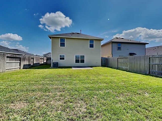 Foto del edificio - 24102 Mustang Run Dr