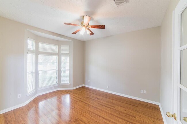 Foto del edificio - 4914 Mulberry Cir