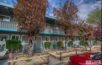 Building Photo - 510 Country Village Dr