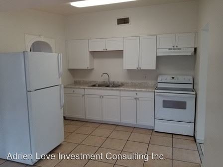 Foto del edificio - 4215 Lake Lawne Ave