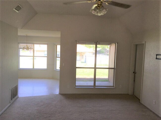 Building Photo - 1803 Leader Dr.