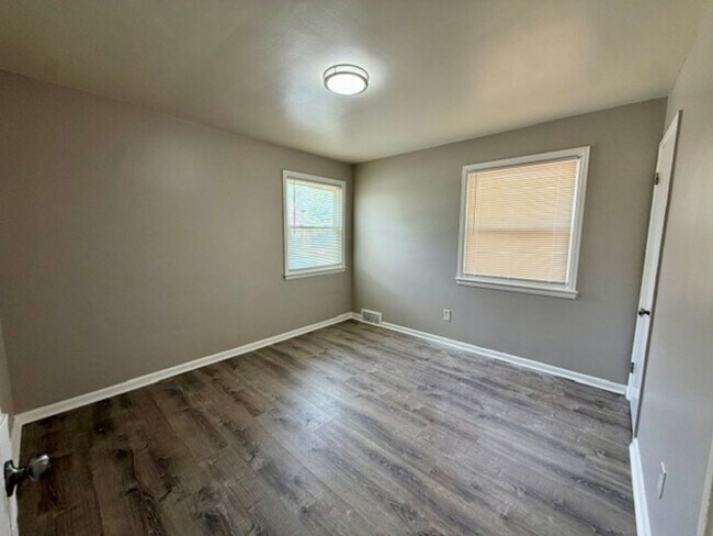Foto del edificio - Newly Renovated 2 Bedroom Brick Ranch – $1,300/Month Section 8 Only