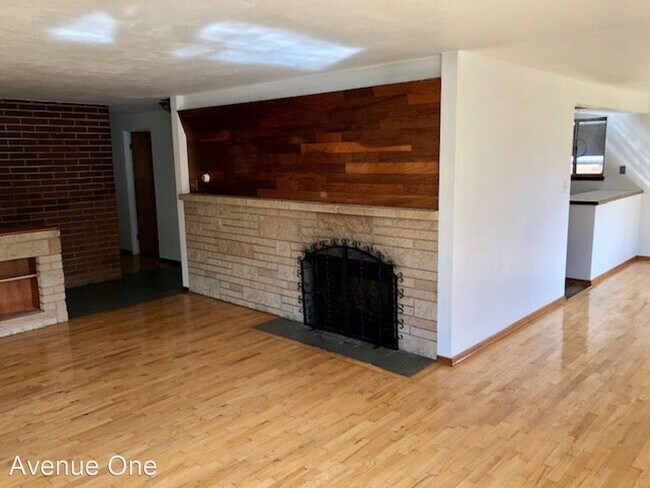 Foto del edificio - 2 br, 1.5 bath House - 1202 NE 185th St