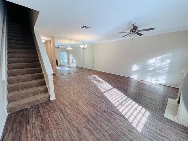 Building Photo - 17629 Red Oak Dr