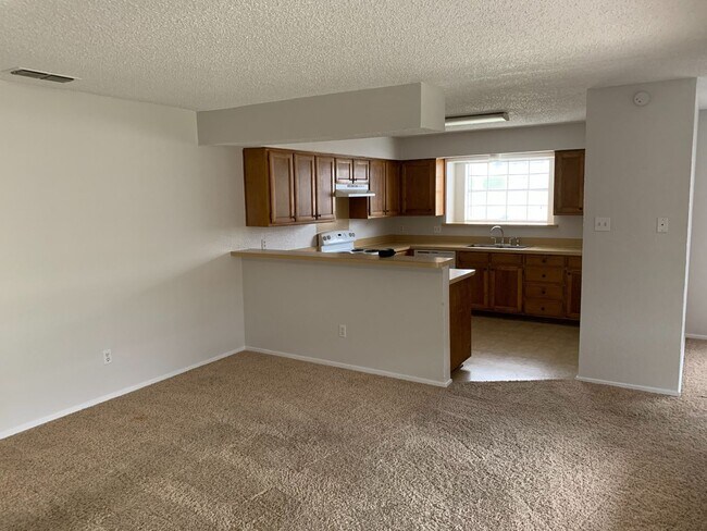 Foto del edificio - 305 Shady Valley Dr