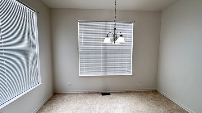 Foto del edificio - 1435 Cambria Dr