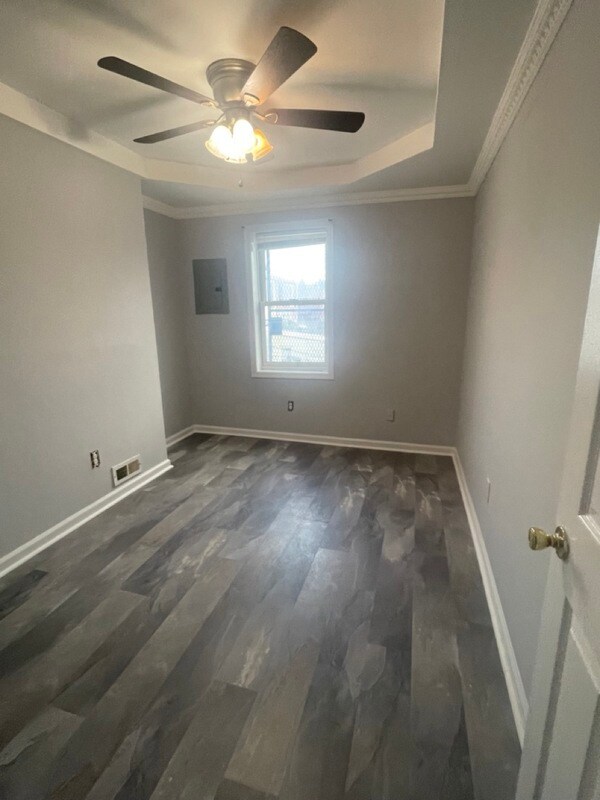 Building Photo - 915 N Carrollton Ave