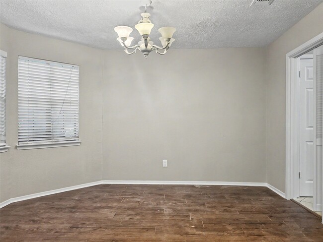 Building Photo - 22511 Braken Manor Ln