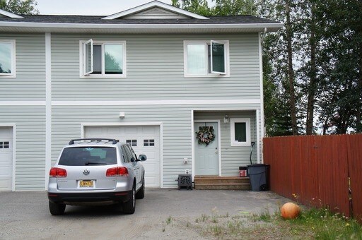 Primary Photo - 707 24th Ave