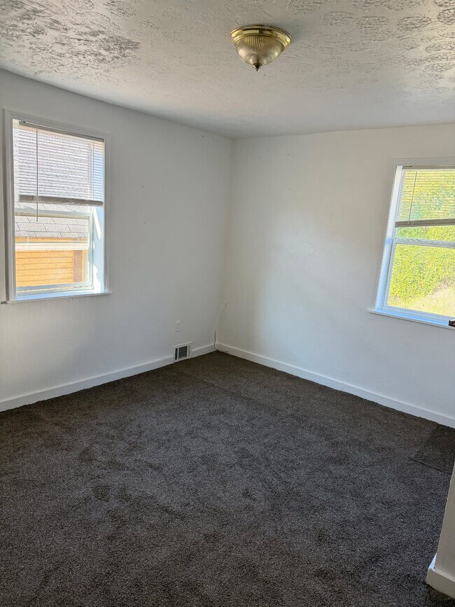 Foto del edificio - 730 Middle Ave