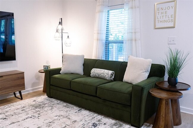 Foto del edificio - 2505 Thornton Rd