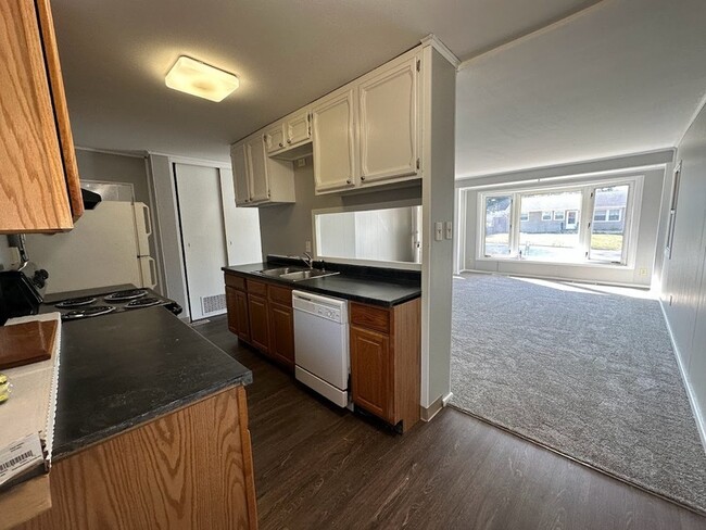 Foto del edificio - 1746 Richmond Rd NE