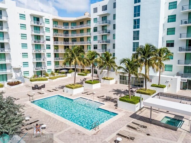 Foto del edificio - 140 S Dixie Hwy