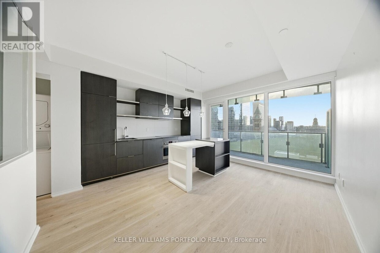 Photo principale - 197 Yonge St