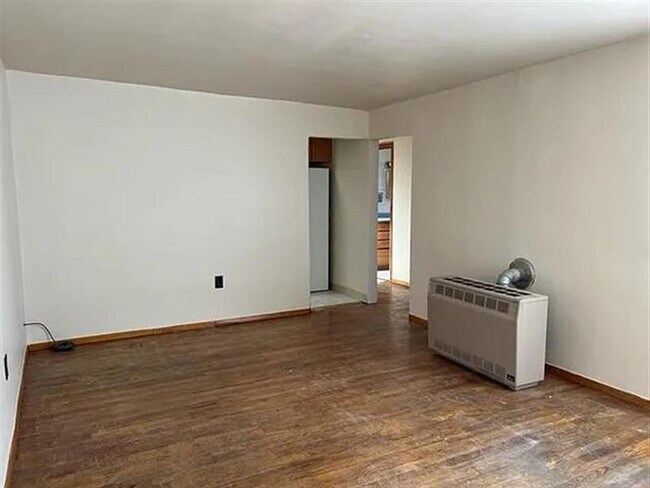 Building Photo - Classic Santa Fe home