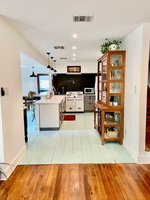 Foto del edificio - 3006 Govalle Ave