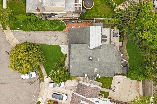 Foto del edificio - 1127 Fordham Ln