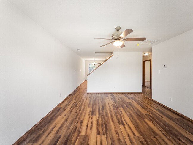 Foto del edificio - 1519-1521 Fianna Place Ct