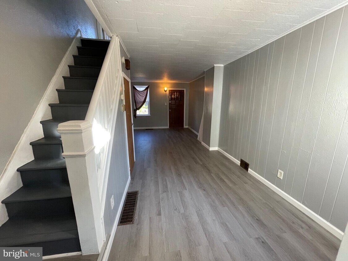 1264 Muhlenberg St, Reading, PA 19602 Townhome Rentals in Reading PA