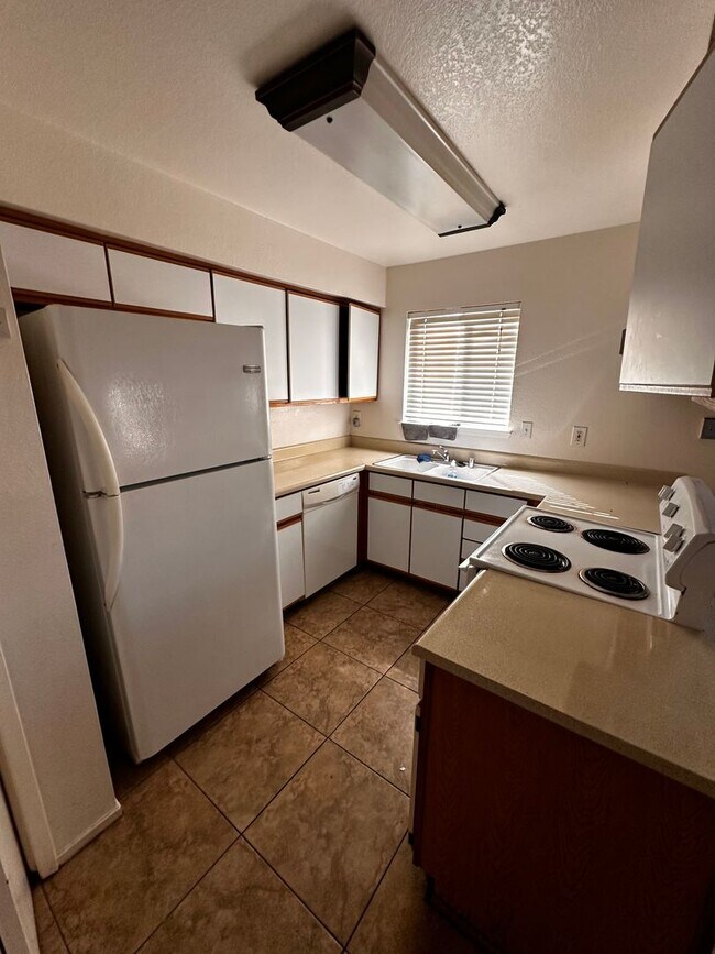 Foto del edificio - 2 Bed 1 Bath in Gated Community