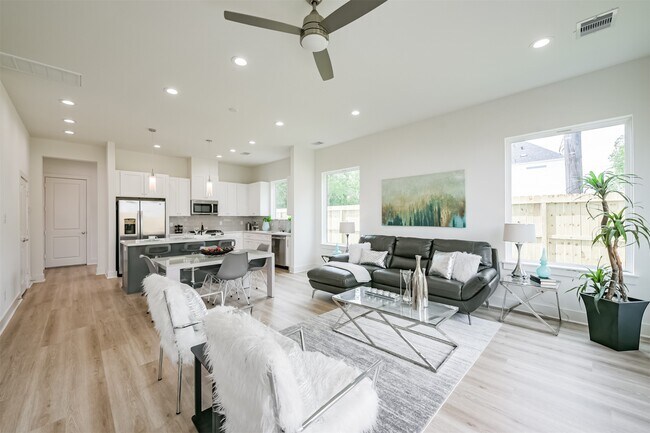 Foto del edificio - 5630 Balbo St