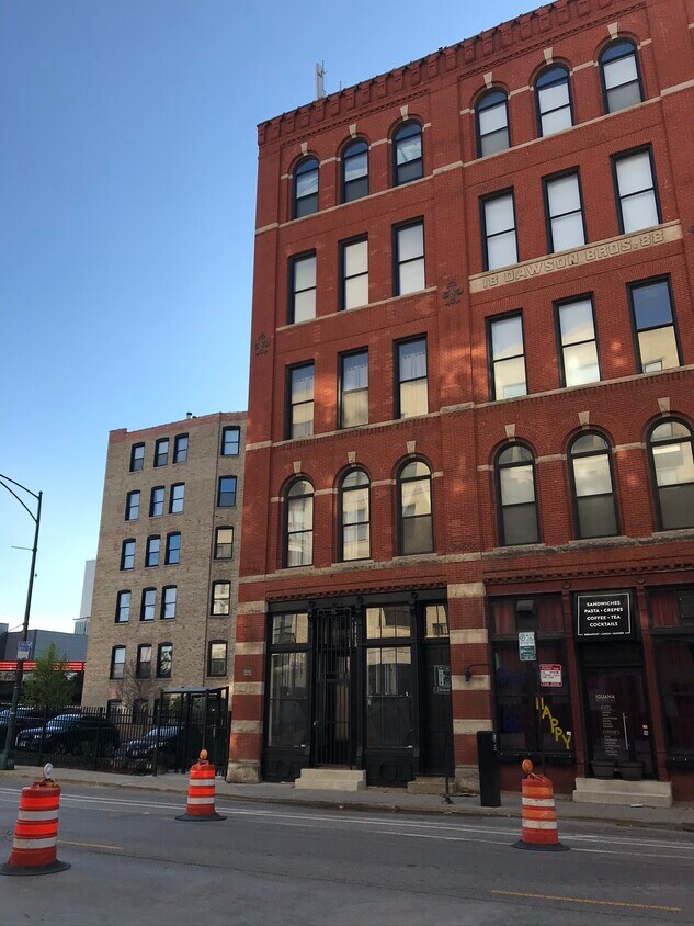 Primary Photo - 525 N Halsted St